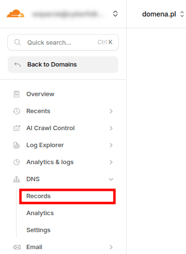 Menu boczne Cloudflare z rozwiniętą kategorią DNS i zaznaczoną zakładką Records dla domeny domena.pl