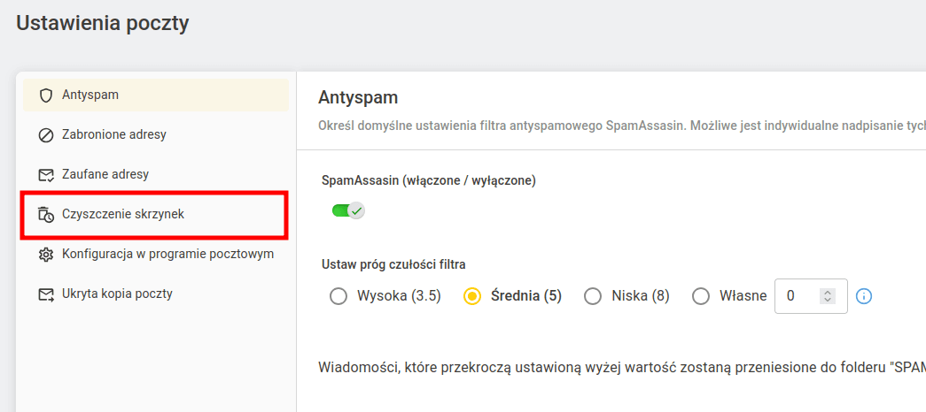 Lista ustawień w zakładce Ustawienia poczty z zaznaczoną pozycją Czyszczenie skrzynek