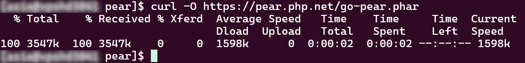 Terminal SSH z komendą curl -O pobierającą plik go-pear.phar i podsumowaniem transferu 100%